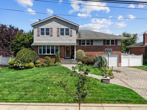 330 Whitehall Blvd, Garden City, NY, 11530-5432 | Card Image