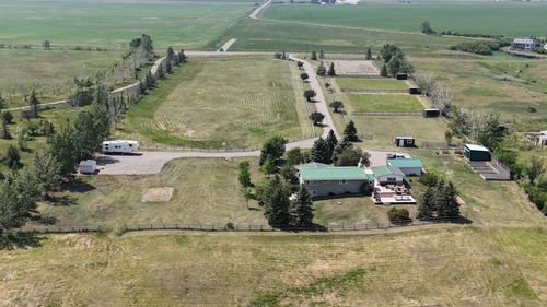 562124 40 Street E, Rural Foothills County, AB, T1V1N2 | Card Image