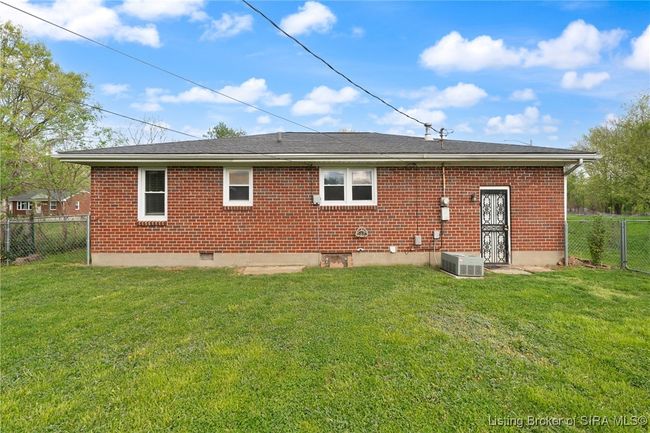 1790 Elmview Dr, Home with 2 bedrooms, 1 bathrooms and null parking in New Albany IN | Image 31
