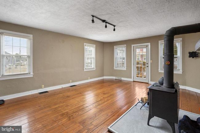 33 Hamilton St, House other with 3 bedrooms, 2 bathrooms and null parking in ALLENTOWN NJ | Image 7