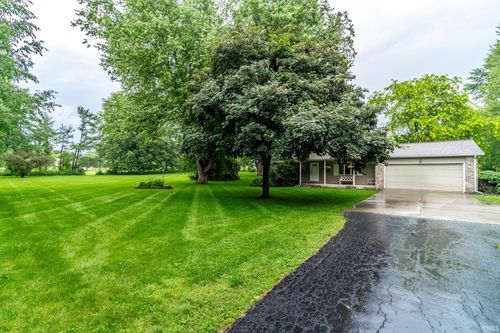 9246 Fritz Rd, Fort Wayne, IN, 46818-9521 | Card Image