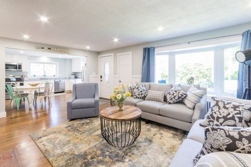 43 Edgartown Rd, Vineyard Haven, MA, 02568 | Card Image