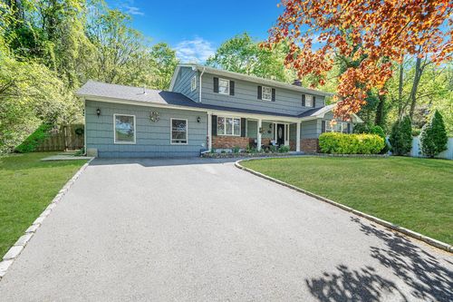 2 Harbor Cir, Centerport, NY, 11721-1654 | Card Image