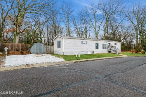 52 Ruffian Way, Howell, NJ, 07731-1183 | Card Image