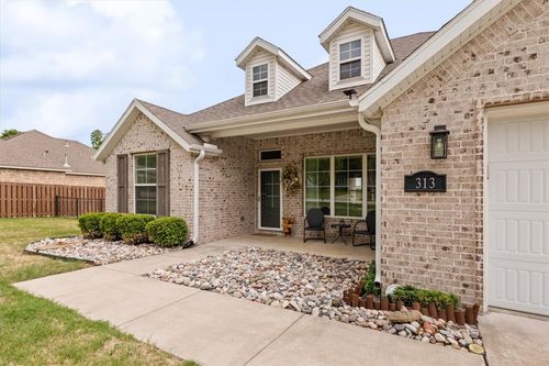 313 W Bush St, Prairie Grove, AR, 72753-2616 | Card Image
