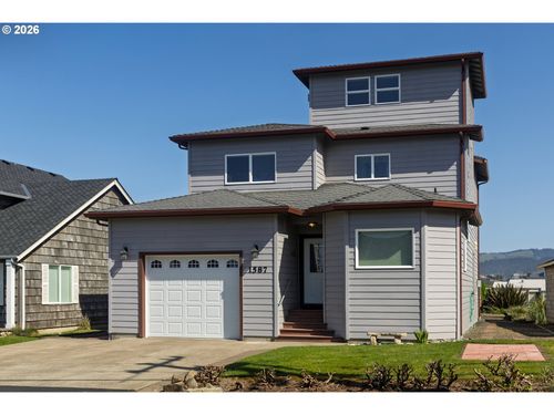 1587 Nw 39th St, Lincoln City, OR, 97367-4843 | Card Image