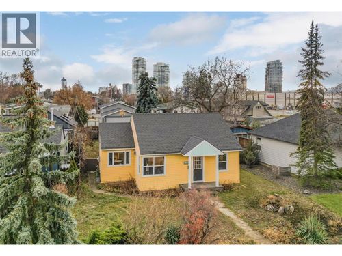 541 Okanagan Blvd, Kelowna, BC, V1Y7K9 | Card Image