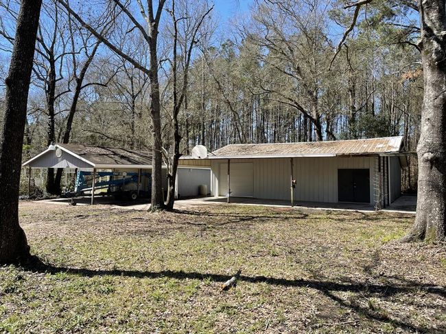 20756 Oakshade Dr, House other with 5 bedrooms, 2 bathrooms and 4 parking in New Caney TX | Image 4