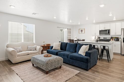 284 W 2050 N, Cedar City, UT, 84721-8512 | Card Image