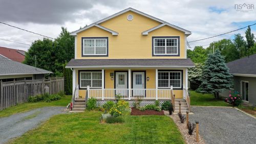42 Chamber Close, Wolfville, NS, B4P0A6 | Card Image