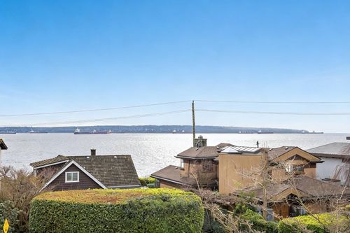 2333 Bellevue Ave, West Vancouver, BC, V7V1C9 | Card Image