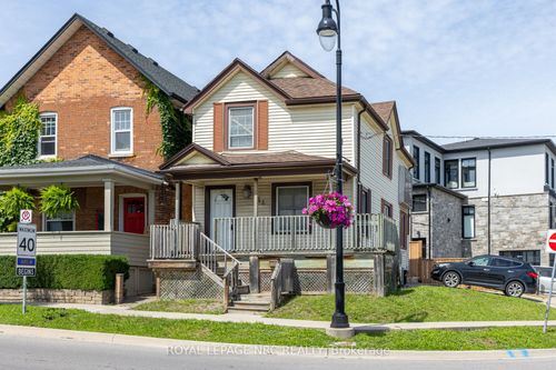 44 Carlisle St, Saint Catharines, ON, L2R4H4 | Card Image