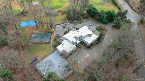 83 Cliff Rd, Port Jefferson, NY, 11777-1252 | Card Image