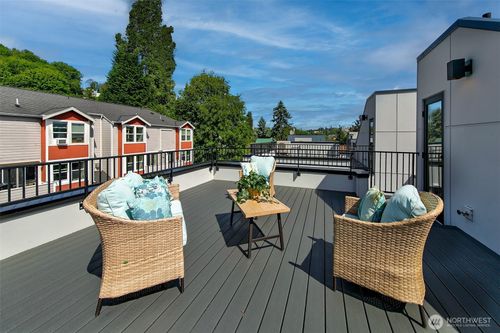 1525 17th Ave S, Seattle, WA, 98144 | Card Image