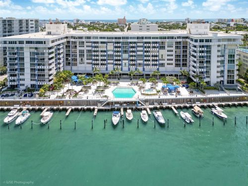 apt-528-800 West Ave, Miami Beach, FL, 33139-5581 | Card Image