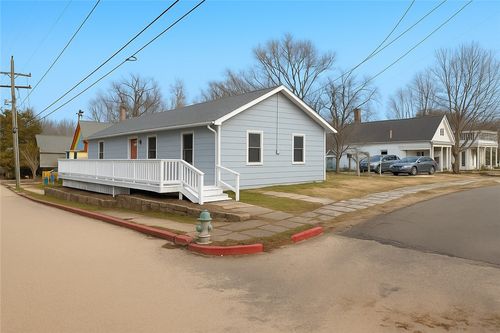 15 White St, Eureka Springs, AR, 72632-3334 | Card Image