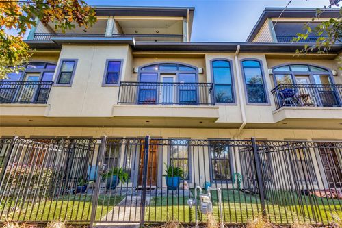 1117 Saint Charles St, Houston, TX, 77003-3619 | Card Image