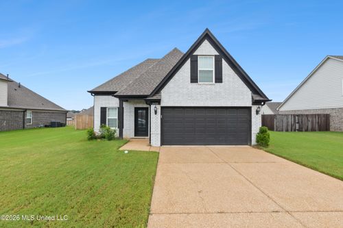 2432 Johnny Ray Dr, Southaven, MS, 38672-1140 | Card Image