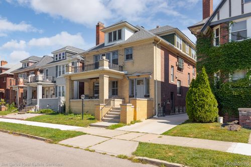 922 Nottingham Rd, Grosse Pointe Park, MI, 48230-1734 | Card Image