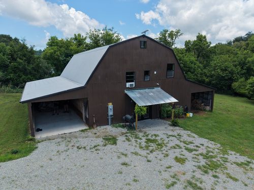 1655 Hurricane Creek Rd, Lawrenceburg, TN, 38464-8251 | Card Image