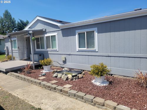 160 Broken Bow Ct, Myrtle Creek, OR, 97457-7419 | Card Image
