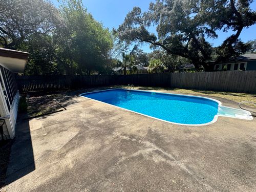 329 Plymouth Ave, Fort Walton Beach, FL, 32547-3218 | Card Image