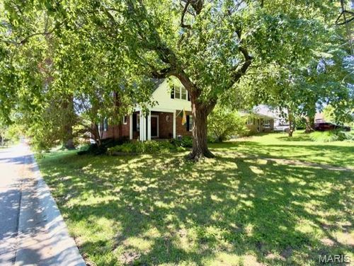 280 N Castello St, Florissant, MO, 63031-4812 | Card Image