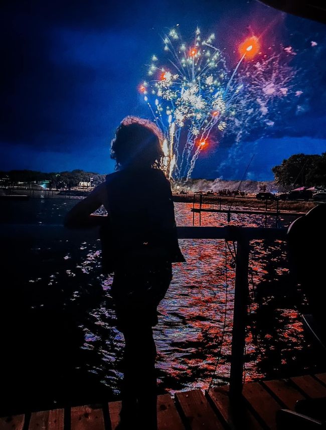 Unbelievable fireworks on July 4th! Right from your dock! | Image 40