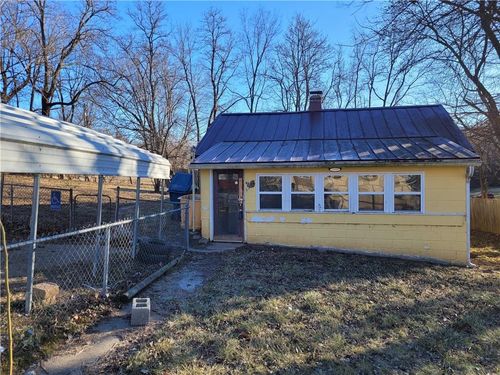 11909 E Kentucky Ave, Sugar Creek, MO, 64054-1352 | Card Image