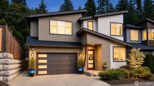 24387 Ne 24th St, Sammamish, WA, 98074-3507 | Card Image