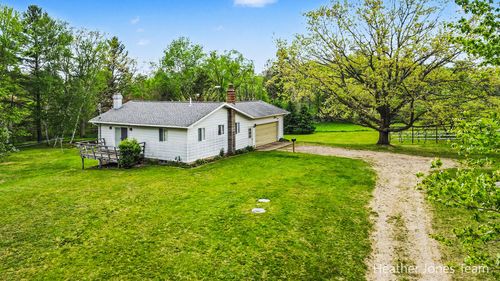 1320 W Stanton Road, Stanton, MI, 48888 | Card Image