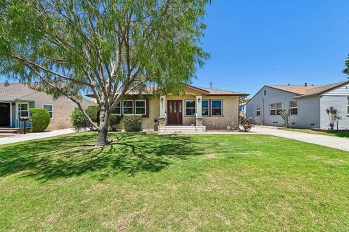 8121 Adoree St, Downey, CA, 90242-4203 | Card Image