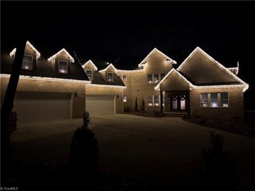 128 Provence Ct, King, NC, 27021-8408 | Card Image