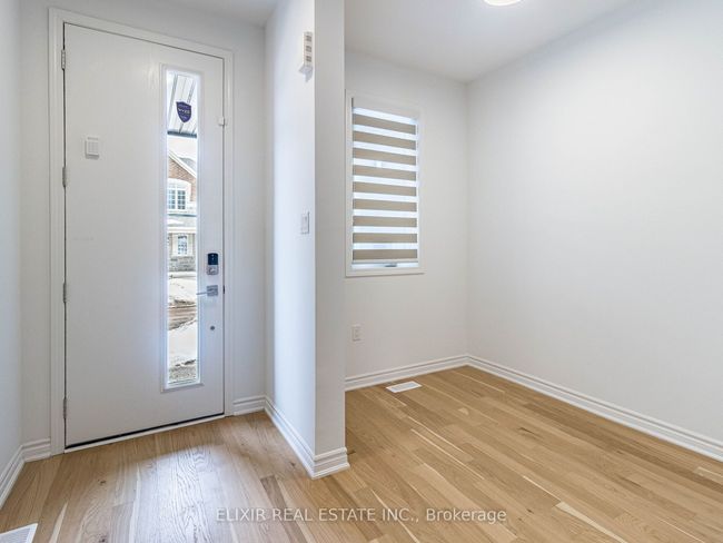 3022 Langdon Rd, House attached with 3 bedrooms, 3 bathrooms and 1 parking in Oakville ON | Image 5