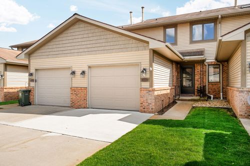 804 Moore Dr, Chelsea, MI, 48118-1348 | Card Image