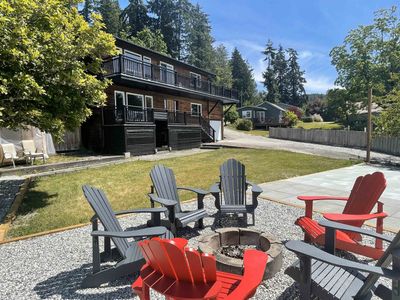 5639 O'brian Rd, House other with 5 bedrooms, 4 bathrooms and 8 parking in Halfmoon Bay BC | Image 1