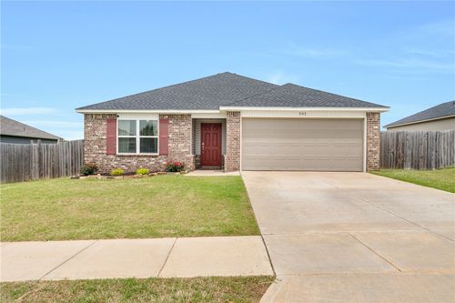 503 W Fitchberg St, Siloam Springs, AR, 72761-8037 | Card Image