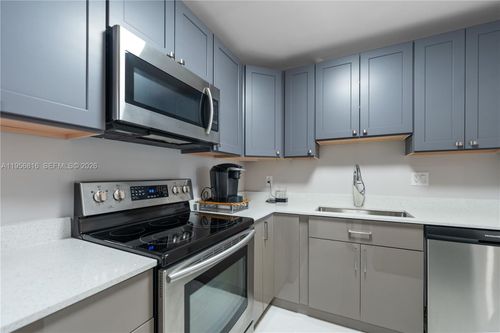 apt-205-4110 Nw 88th Ave, Coral Springs, FL, 33065-1828 | Card Image