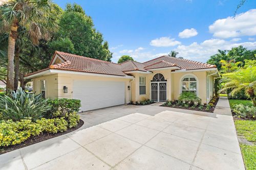 216 E Tall Oaks Circle, Palm Beach Gardens, FL, 33410 | Card Image