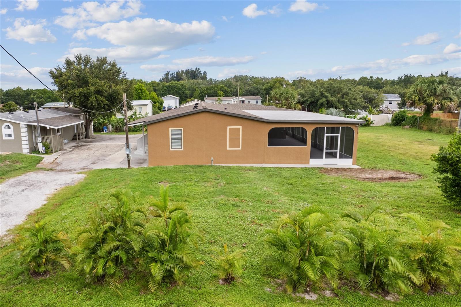 Universal Dr, Ruskin, FL 33570