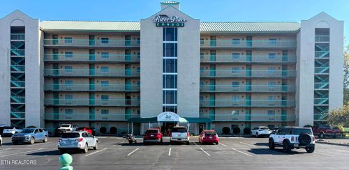 ste-604-3215 N River Rd, Pigeon Forge, TN, 37863 | Card Image