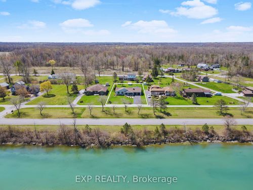 2189 Niagara Pky, Fort Erie, ON, L2A5M4 | Card Image