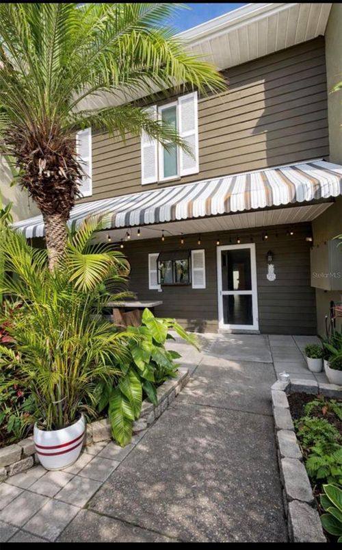 727 N Himes Ave, TAMPA, FL, 33609-1340 | Card Image