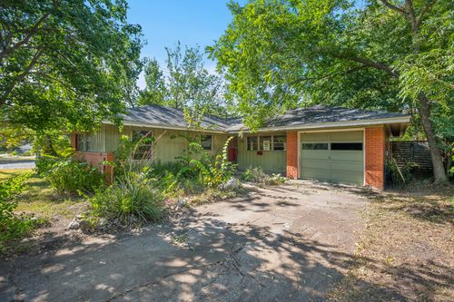 1613 Larkwood Drive, Austin, TX, 78723 | Card Image