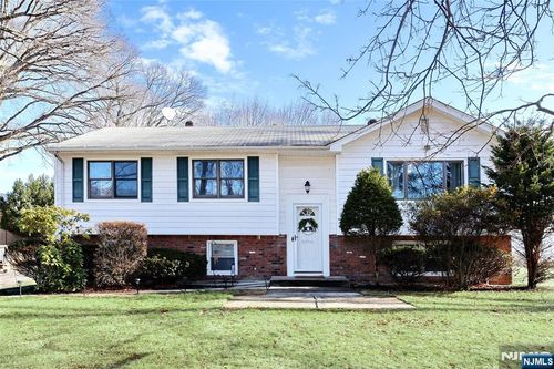 1400 State Rt 208, Hawthorne, NJ, 07506-2208 | Card Image