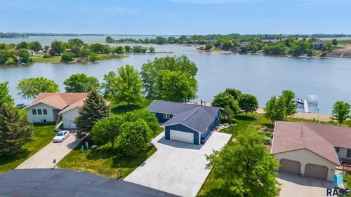 6322 Harbor Way Way, Wentworth, SD, 57075 | Card Image