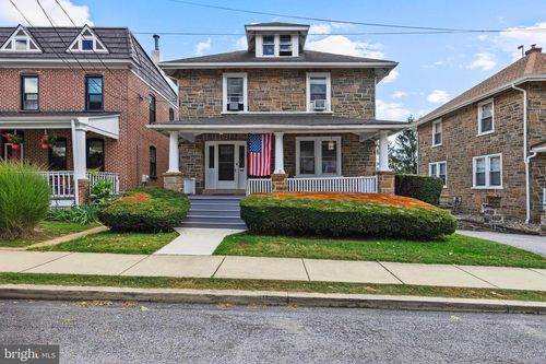 122 W Cypress St, KENNETT SQUARE, PA, 19348-3004 | Card Image