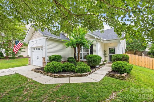1732 Crabapple Tree Ln, Charlotte, NC, 28214-1064 | Card Image