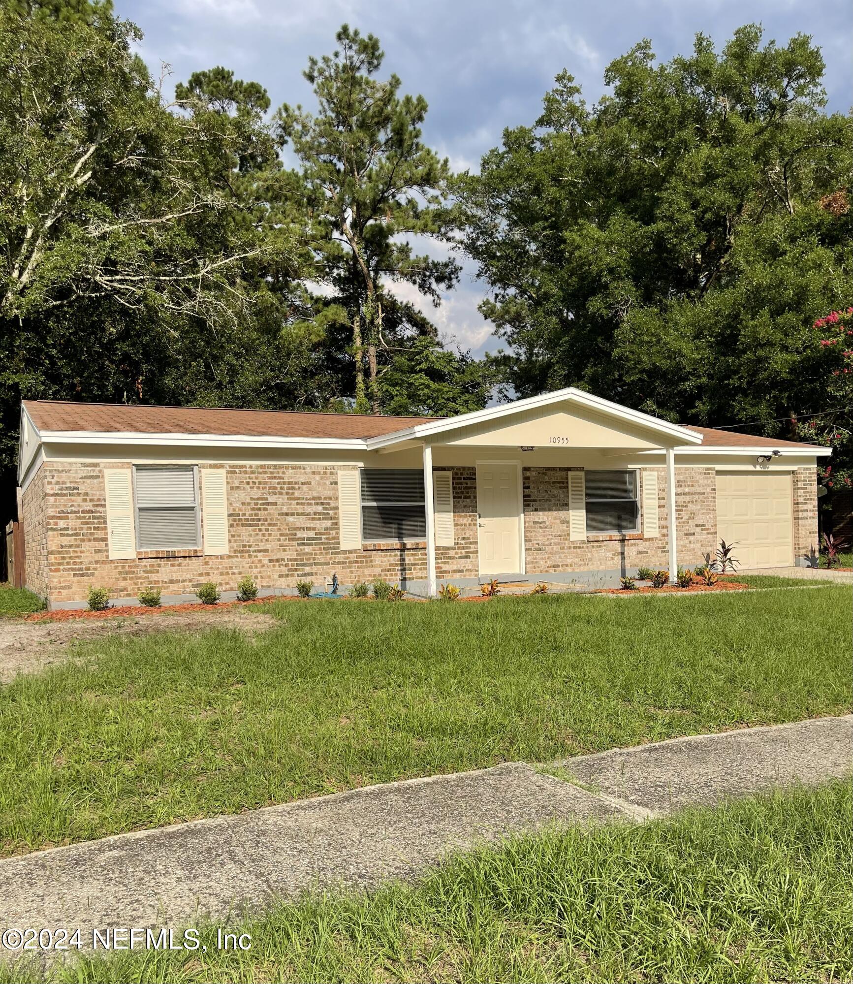 Key Vega Dr, Jacksonville, FL 32218