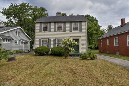 522 Parkcliffe Ave, Youngstown, OH, 44511-3148 | Card Image